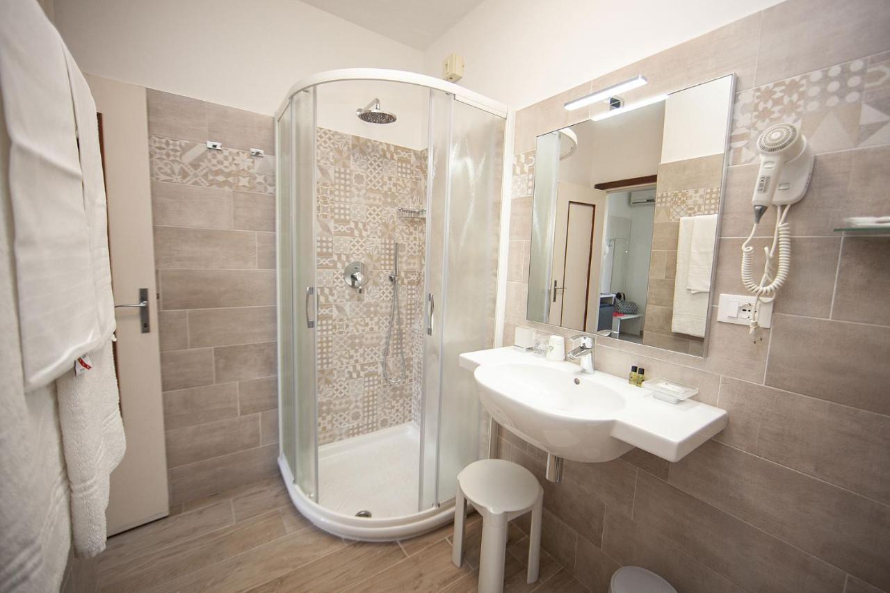 Hotel Thomas Marina di Campo Kültér fotó