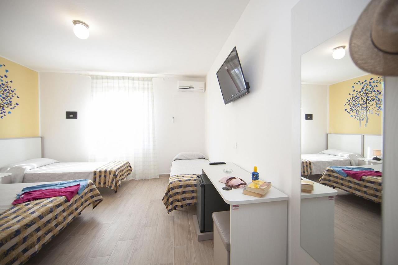 Hotel Thomas Marina di Campo Kültér fotó